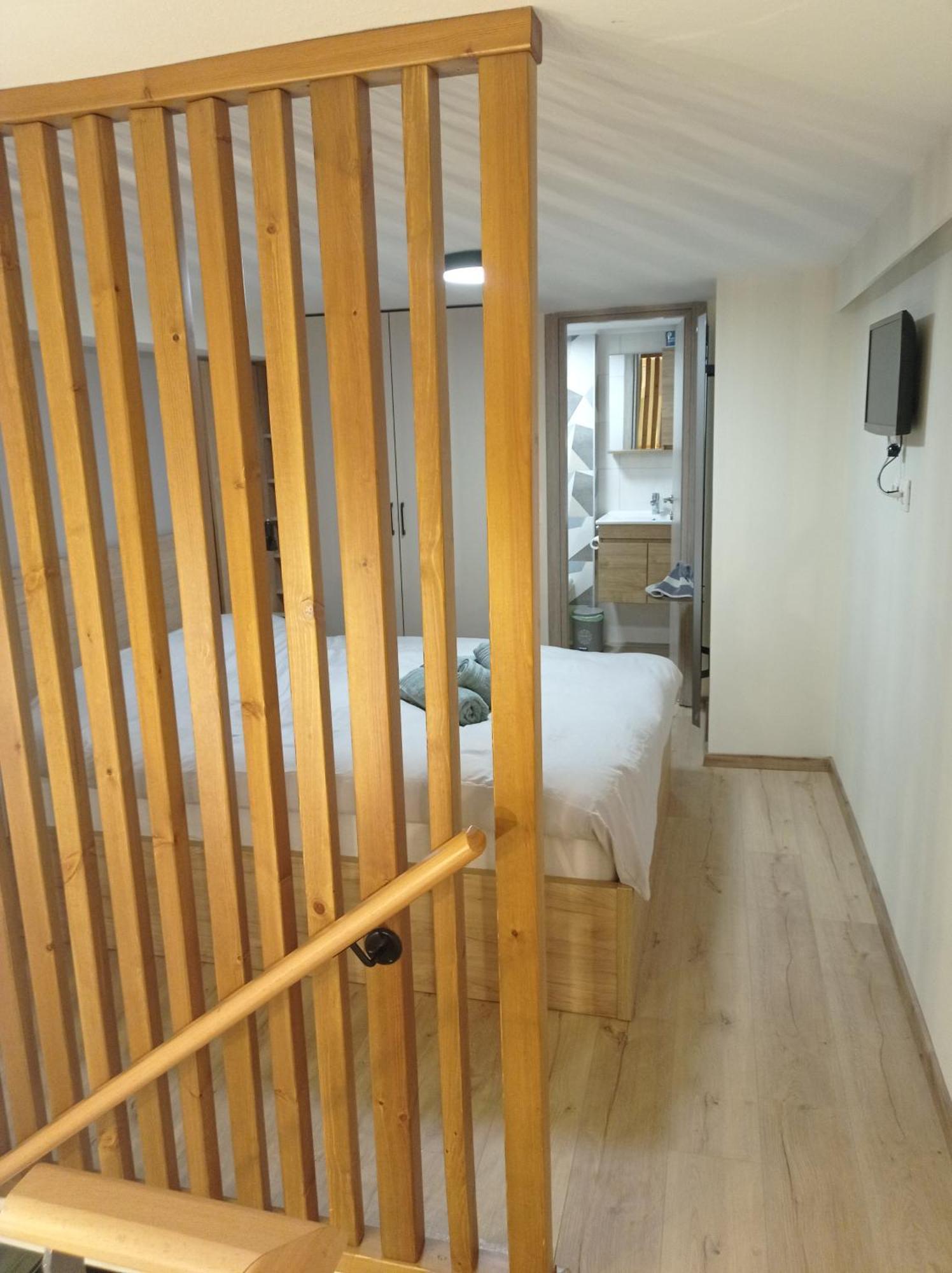 Minimal Two-Floor Apartment Szaloniki Kültér fotó